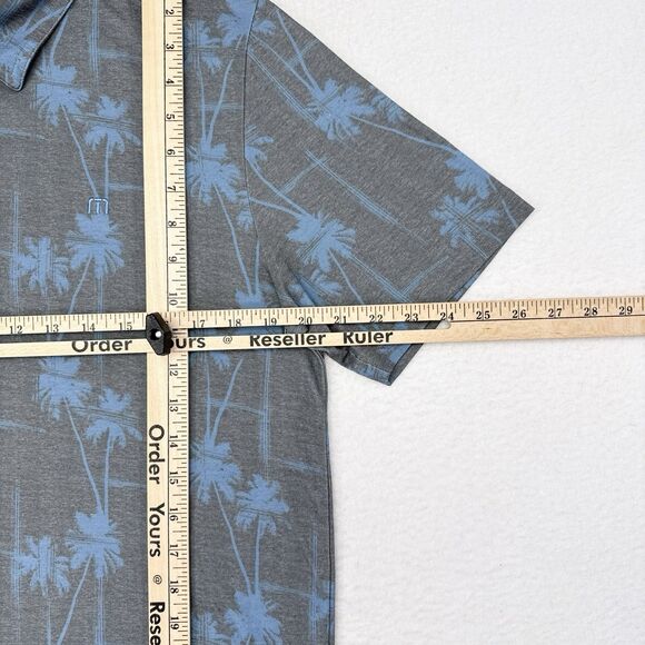 Travis Mathew Polo Shirt Men’s Size Medium Gray Blue Palm Tree Print Resort Golf - Picture 9 of 10